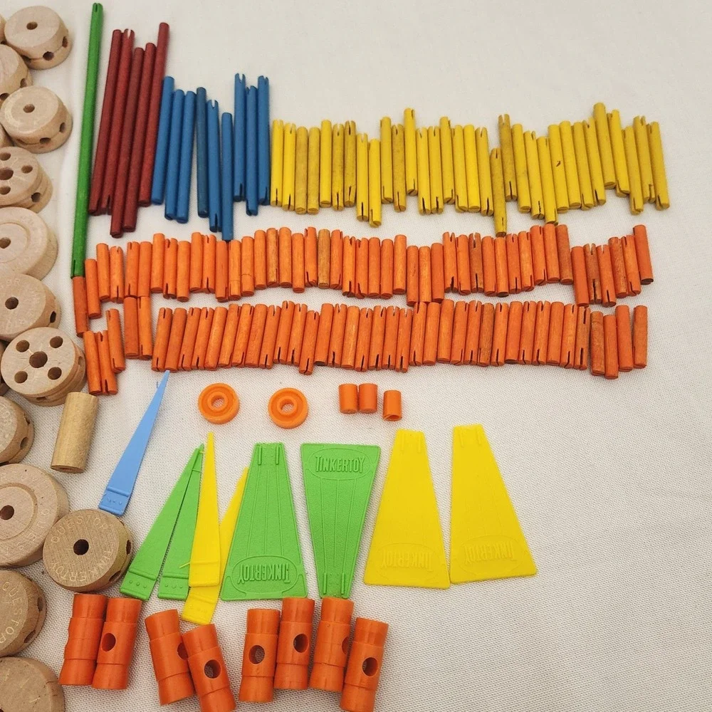 Vintage Tinkertoy Giant Engineer Construction Set 213 Pieces Original Canister